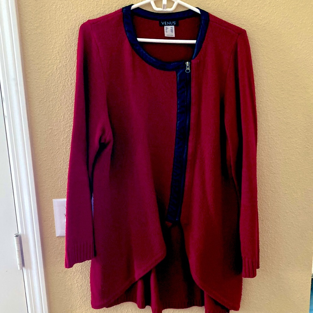 XL Venus batwing sweater with very intricate detailing and a warm wool material.
